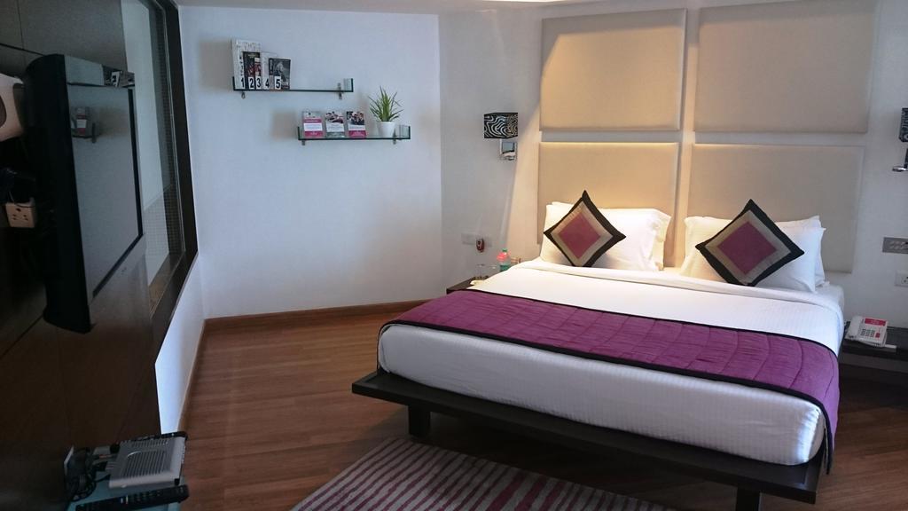 Ramada By Wyndham Navi Mumbai Hotel Kültér fotó