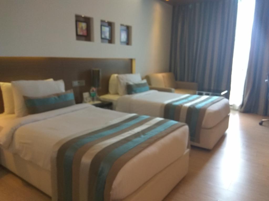 Ramada By Wyndham Navi Mumbai Hotel Kültér fotó