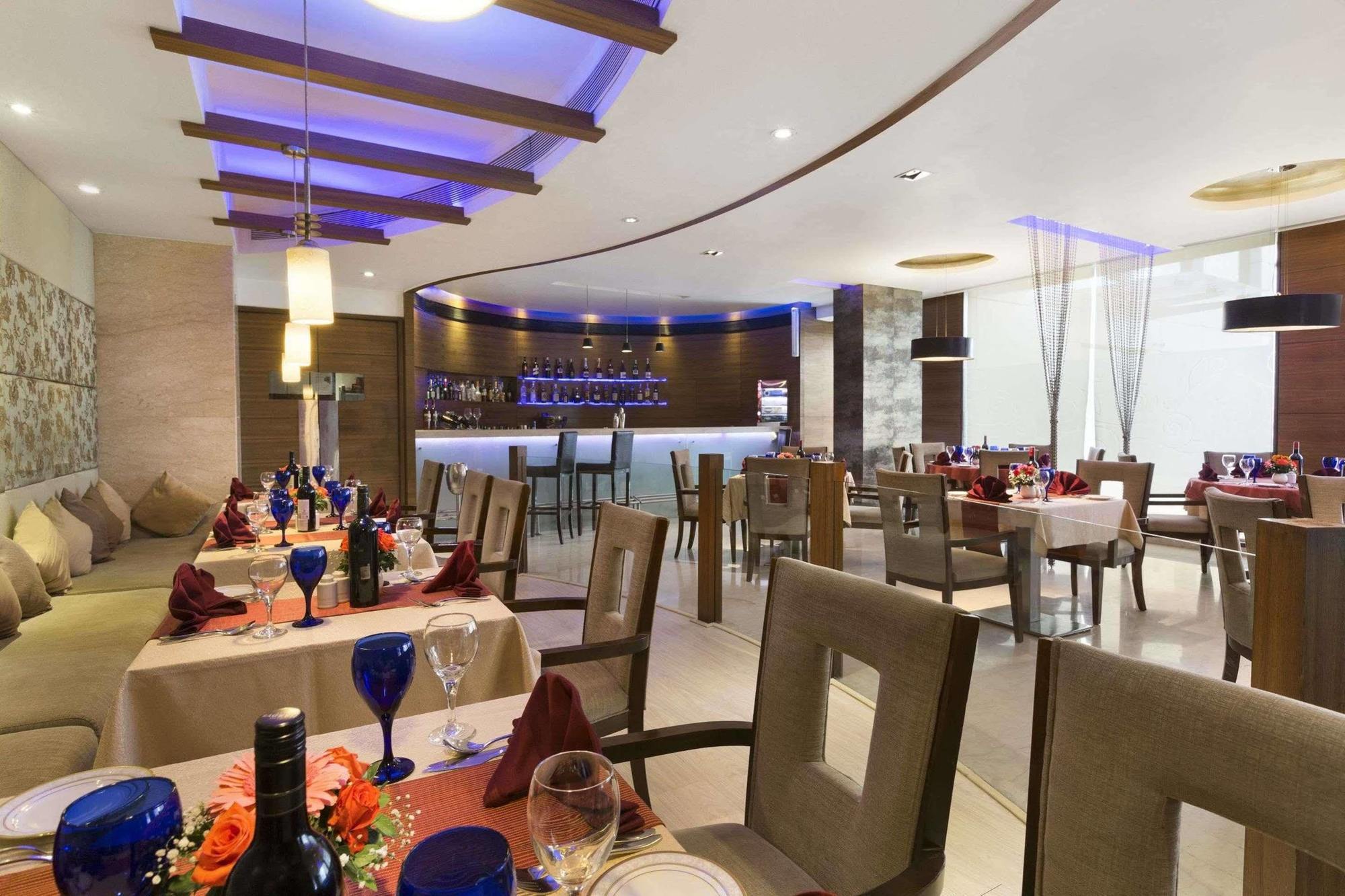 Ramada By Wyndham Navi Mumbai Hotel Kültér fotó