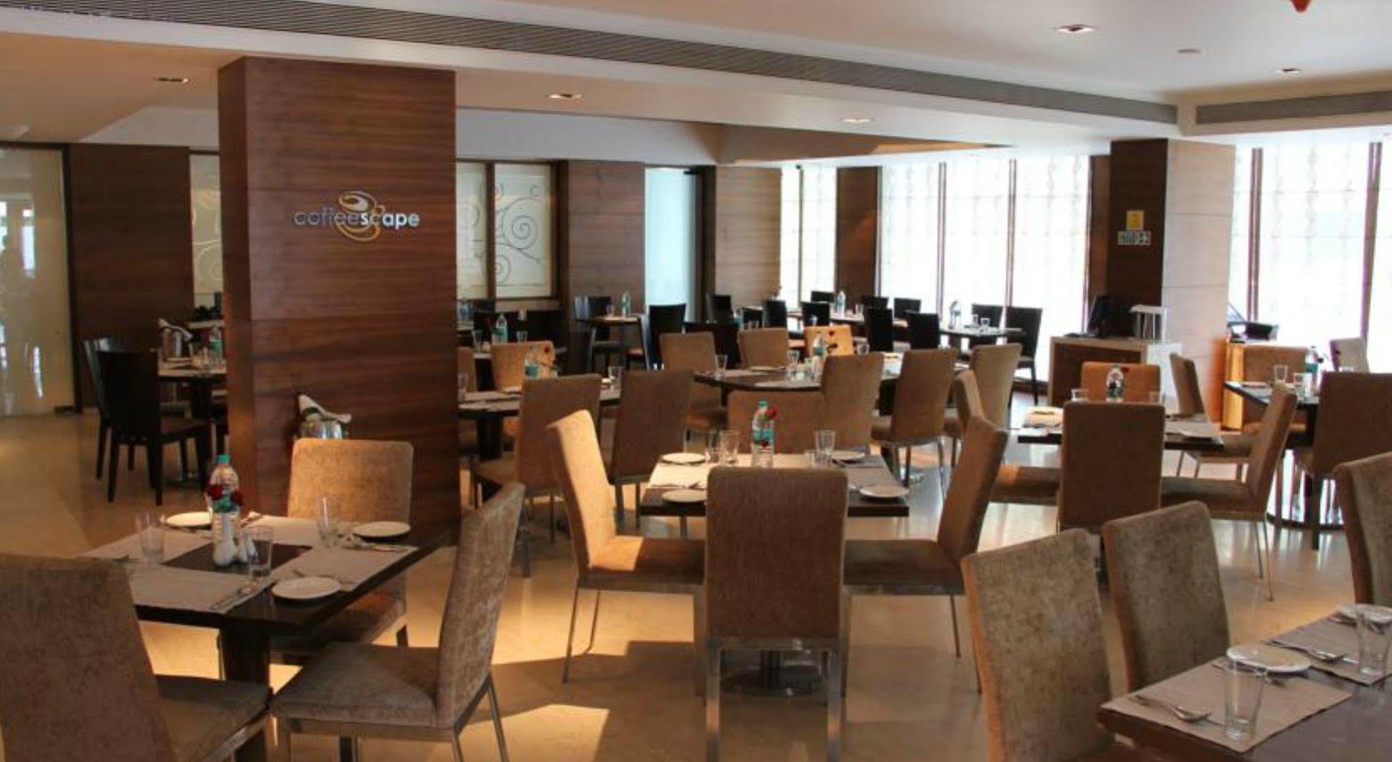 Ramada By Wyndham Navi Mumbai Hotel Kültér fotó