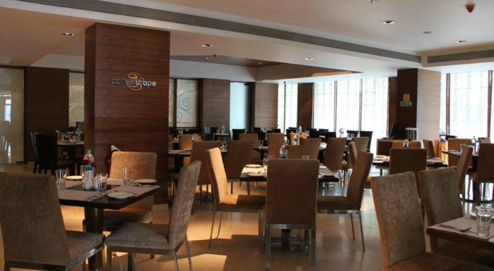 Ramada By Wyndham Navi Mumbai Hotel Kültér fotó