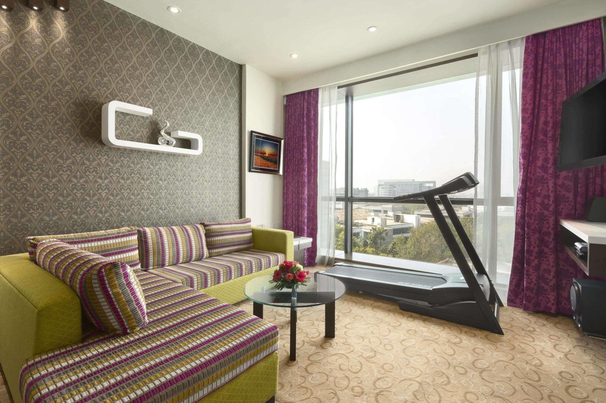 Ramada By Wyndham Navi Mumbai Hotel Kültér fotó