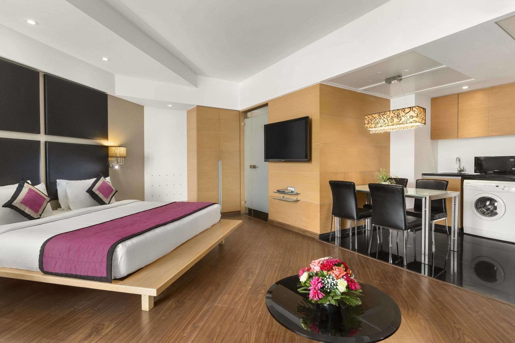 Ramada By Wyndham Navi Mumbai Hotel Kültér fotó