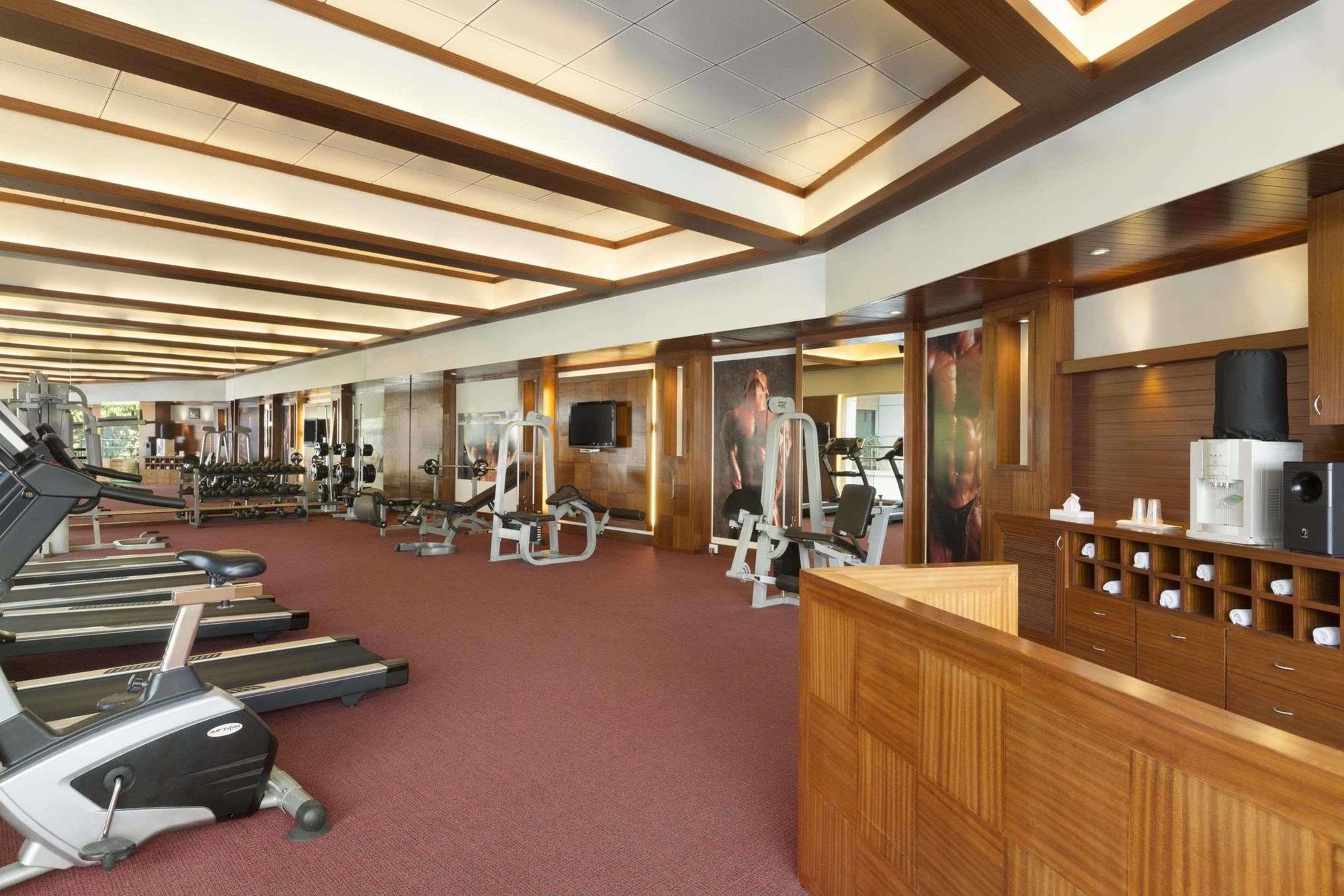 Ramada By Wyndham Navi Mumbai Hotel Kültér fotó